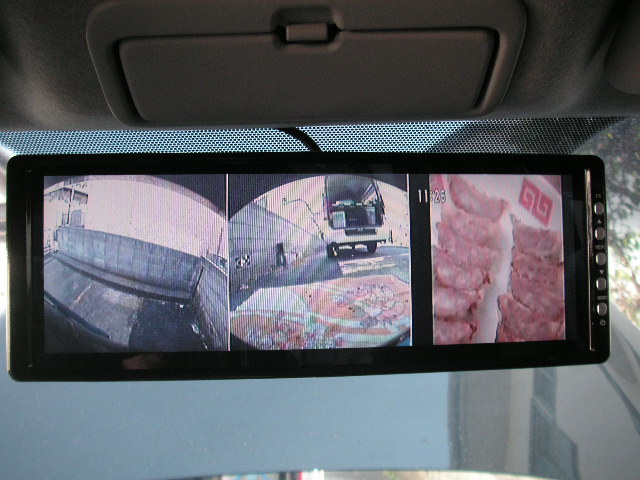 トヨタ アイシス フロントカメラ、バックカメラ＆ミラーモニター取り付け | カーナビ・ドライブレコーダーの出張取り付け /  川崎市のサンライズガレージ(Sunrise Garage)